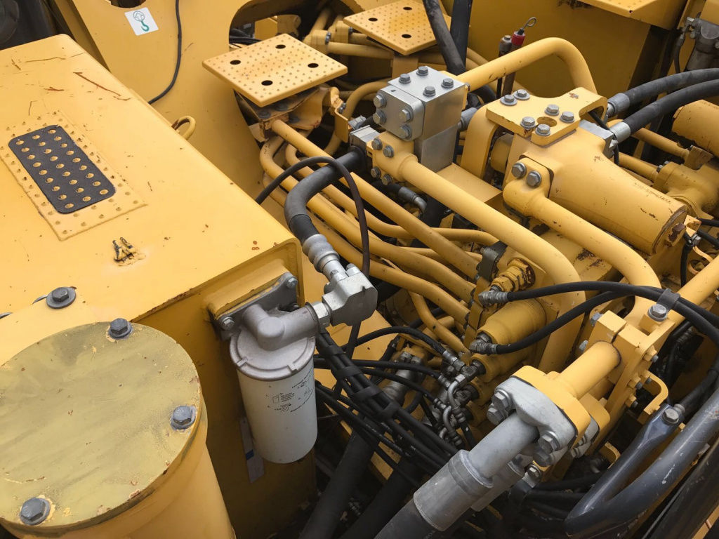 Komatsu-PC1250-8-12.jpg Komatsu-PC1250-8-12.jpg